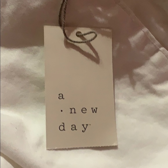 White Stretch Chino Shorts - Picture 4 of 4